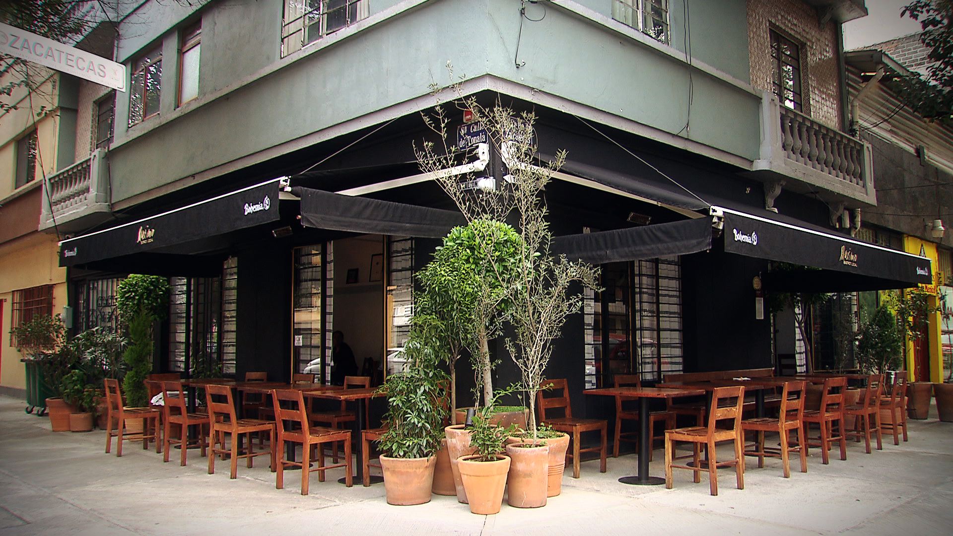 Maximo Bistrot is widely known for its fresh, seasonal ingredients.
