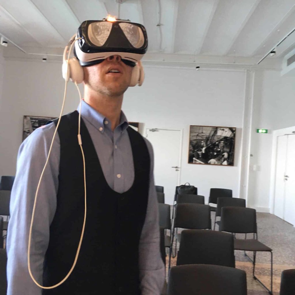 Nick Gray in VR room