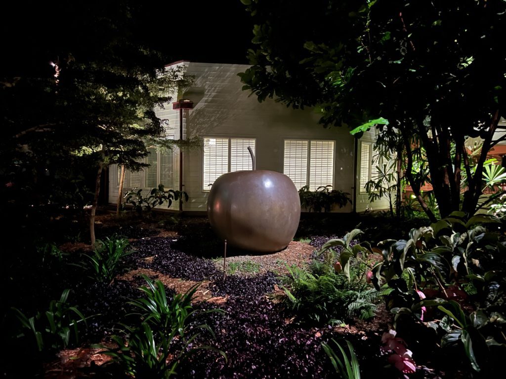 photo of Pomme d’Hiver by Claude LaLanne in Lanai Hawaii